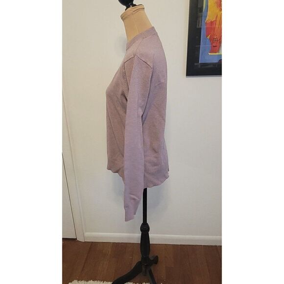 H&M Lightweight Sweater   - Picture 2 of 7